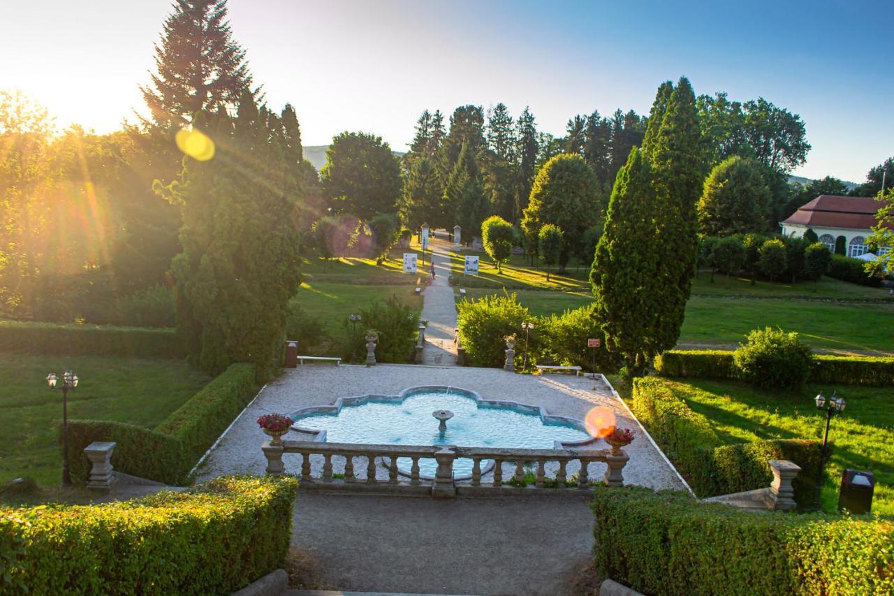 Вилла Epic House Valea Avrigului Экстерьер фото